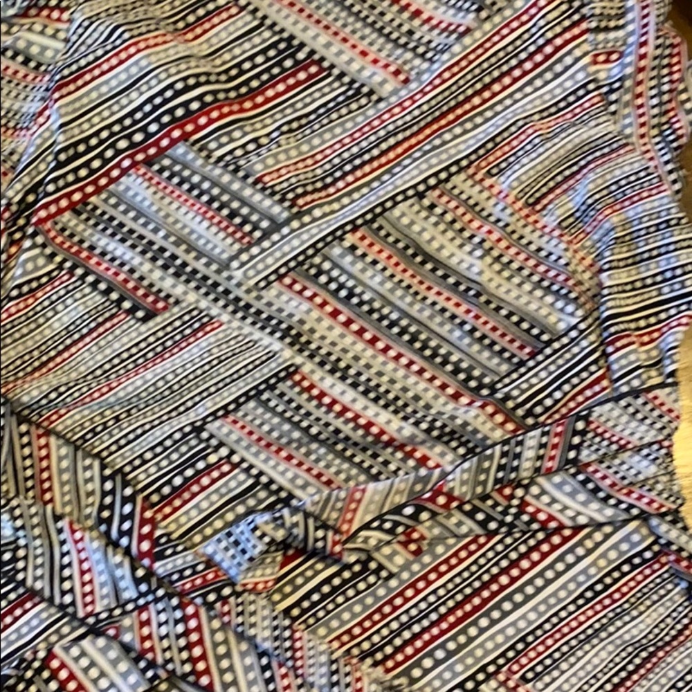 Ladies top - Picture 2 of 2